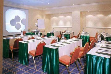 - Al Salam Hotel Djeddah